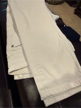 Women’s  Joe’s White skinny jeans